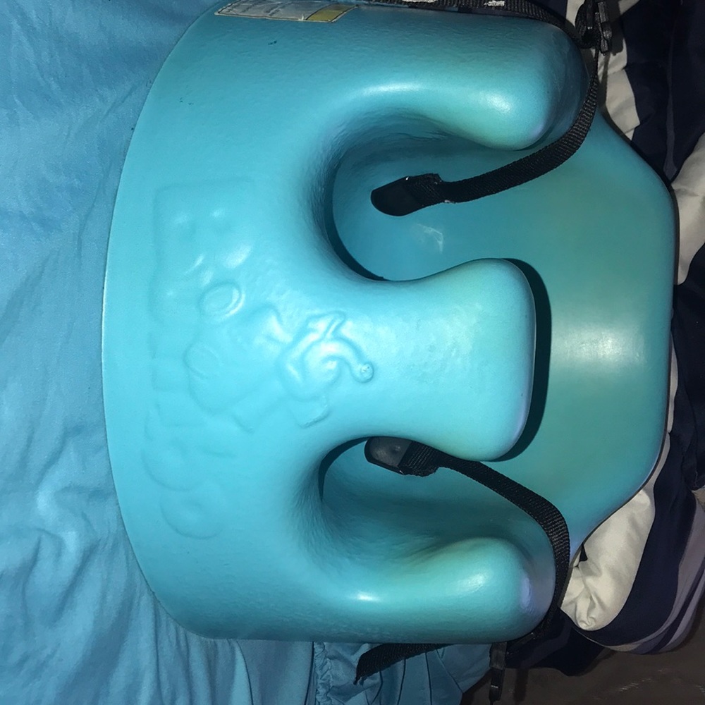 Bumbo floor seat